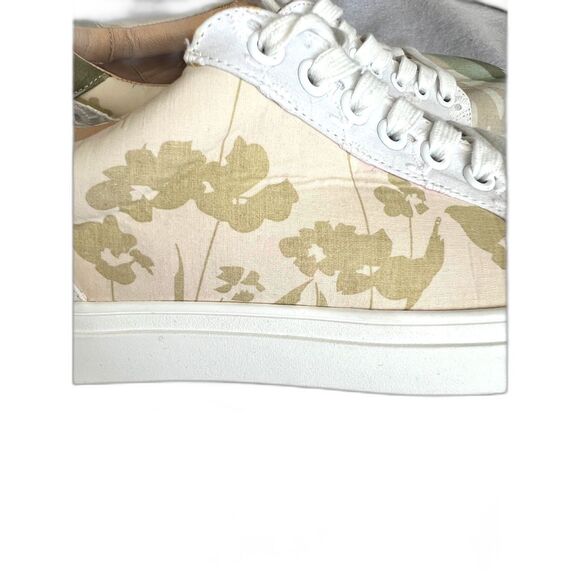 By Anthropologie Camelia Lace Up Sneakers Size 9 Floral Camo Canvas Eyelet - Picture 9 of 10